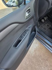 Citroen C4 2015 1.2 e-THP Selection-thumb-23