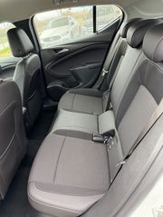 Opel Astra 2017-thumb-10