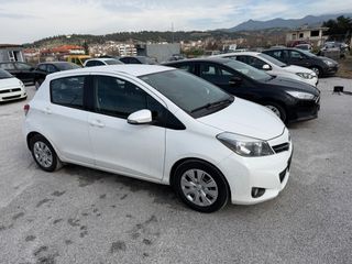 Toyota Yaris 2013-thumb-2