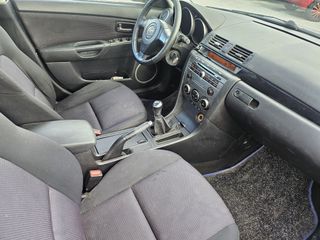 Mazda 3 2008-thumb-12