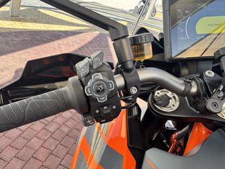 KTM 1290 Super Duke GT 2024-thumb-37