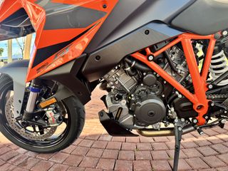 KTM 1290 Super Duke GT 2024-thumb-12