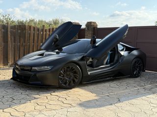 Bmw i8 2015 "Dark Knight Edition"-thumb-1