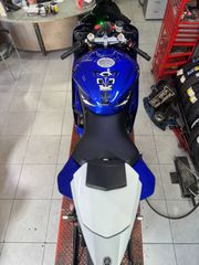 Yamaha YZF-R6 2009-thumb-5