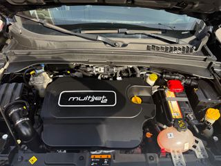 Jeep Renegade 2018 1.6 M-Jet Limited-thumb-25
