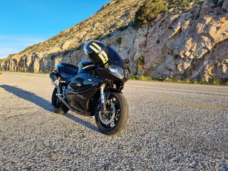 Triumph Daytona 955i 2006-thumb-7