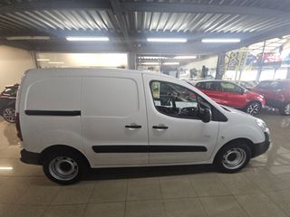 Citroen Berlingo 2016 ΑΡΙΣΤΟ!! ΠΡΟΣΦΟΡΑ!!! Full extra!! AUTOMOTOELLI MALAMIDIS-thumb-6