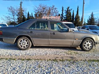 Mercedes-Benz E 200 1990 W124-AVANTGARDE-PANORAMA-thumb-6
