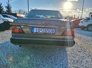 Mercedes-Benz E 200 1990 W124-AVANTGARDE-PANORAMA-thumb-8