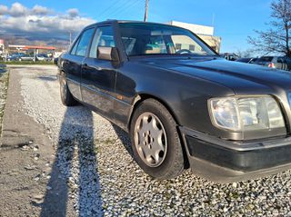 Mercedes-Benz E 200 1990 W124-AVANTGARDE-PANORAMA-thumb-10