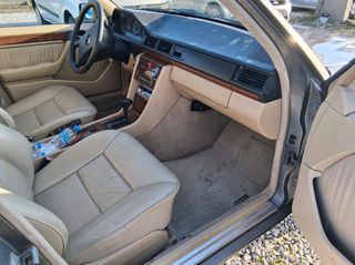 Mercedes-Benz E 200 1990 W124-AVANTGARDE-PANORAMA-thumb-14