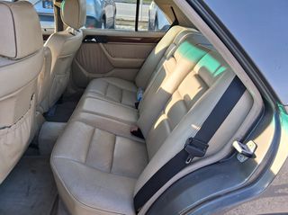 Mercedes-Benz E 200 1990 W124-AVANTGARDE-PANORAMA-thumb-15