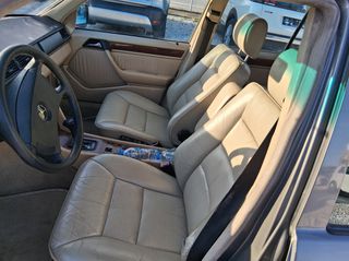Mercedes-Benz E 200 1990 W124-AVANTGARDE-PANORAMA-thumb-18