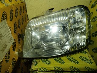 FIAT PANDA 2003-2009 φανάρια εμπρος  MAGNETI MARELLI !!καινούρια!! έχουν σπασμένο βασακι το οποίο επισκευάζεται...