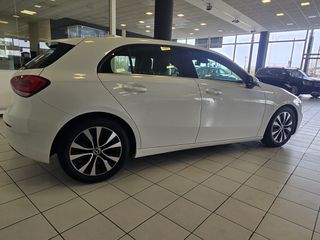Mercedes-Benz A 180 2021 STYLE LINE-thumb-3