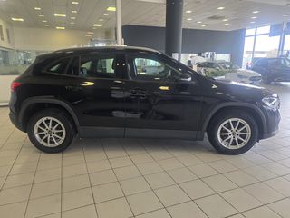 Mercedes-Benz GLA 180 2020 STYLE-thumb-4