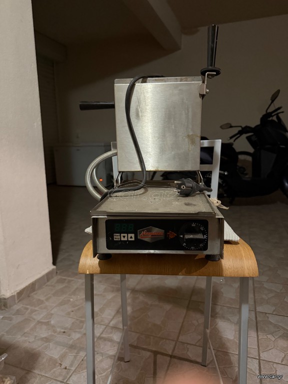 Διπλή βαφλιερα newmaker