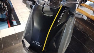Super Soco CPX 2026 V MOTO-thumb-10