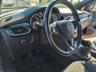 Opel Astra 2016-thumb-22