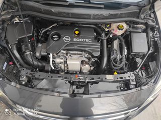 Opel Astra 2016-thumb-31