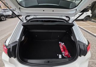 Peugeot 208 2025 1,2 STYLE 100HP-thumb-8