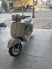 Piaggio Vespa 2025 Gts-thumb-1