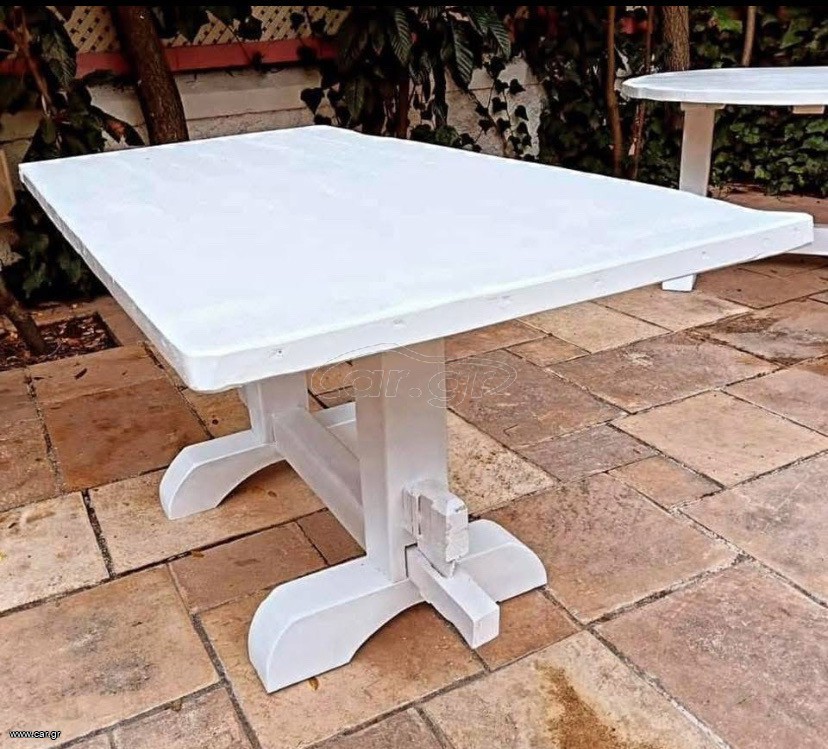 ΤΡΑΠΕΖΙΑ Μοναστηριακά