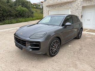 Porsche Cayenne 2024 Porsche Cayenne E-Hybrid (MY24)