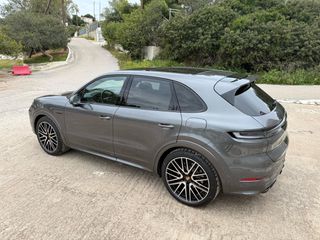 Porsche Cayenne 2024 Porsche Cayenne E-Hybrid (MY24)-thumb-2