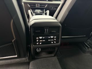 Porsche Cayenne 2024 Porsche Cayenne E-Hybrid (MY24)-thumb-18