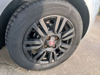 Fiat Grande Punto 2015-thumb-10