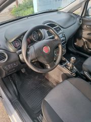 Fiat Grande Punto 2015-thumb-11