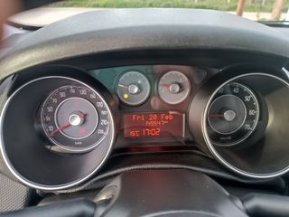 Fiat Grande Punto 2015-thumb-12