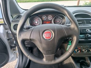 Fiat Grande Punto 2015-thumb-13