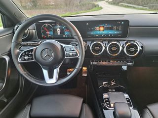 Mercedes-Benz A 180 2020-thumb-10