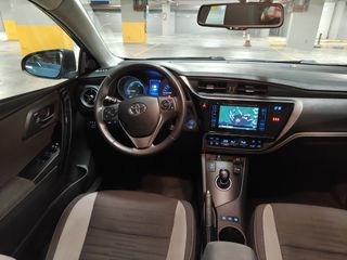 Toyota Auris 2016 SKYVIEW / Hybrid-thumb-23