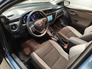 Toyota Auris 2016 SKYVIEW / Hybrid-thumb-26