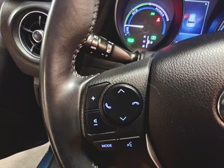Toyota Auris 2016 SKYVIEW / Hybrid-thumb-37