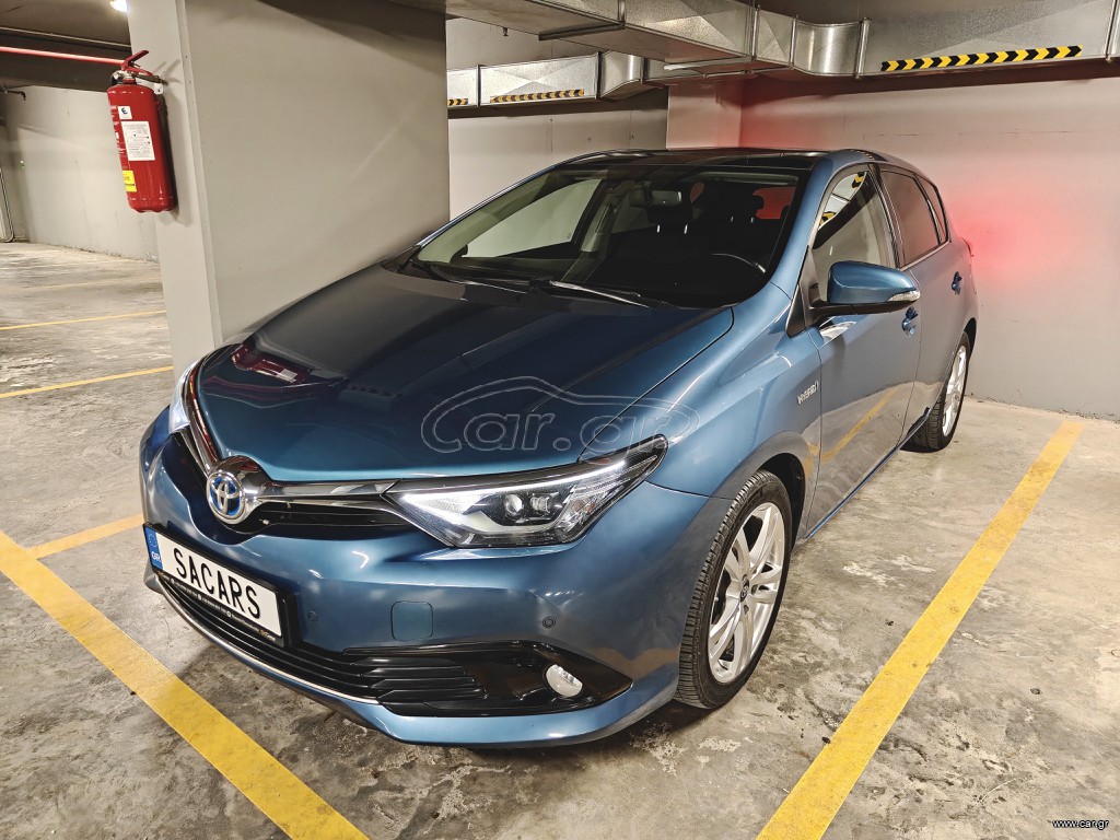 Toyota Auris 2016 SKYVIEW / Hybrid