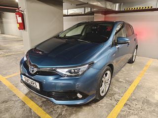 Toyota Auris 2016 SKYVIEW / Hybrid