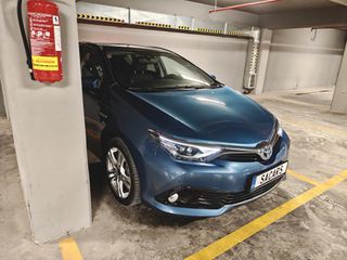 Toyota Auris 2016 SKYVIEW / Hybrid-thumb-4