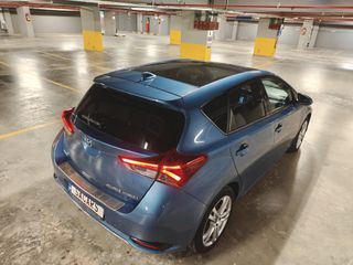 Toyota Auris 2016 SKYVIEW / Hybrid-thumb-11