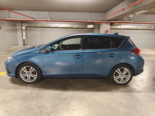 Toyota Auris 2016 SKYVIEW / Hybrid-thumb-15