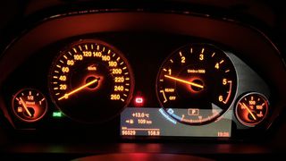 Bmw 320 2017 F30 LCI INDIVIDUAL-thumb-23