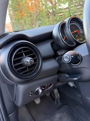 Mini Cooper D 2015-thumb-17