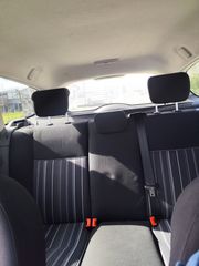 Ford Focus 2010-thumb-9