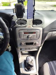 Ford Focus 2010-thumb-11