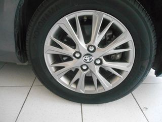 Toyota Yaris 2020 HYBRID AUTOMATIC-thumb-6