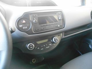 Toyota Yaris 2020 HYBRID AUTOMATIC-thumb-10