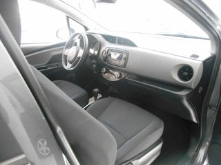 Toyota Yaris 2020 HYBRID AUTOMATIC-thumb-16